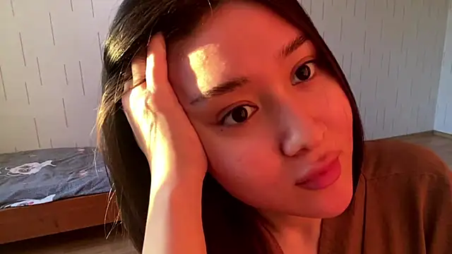 YourMiIa – Live XXX-chat