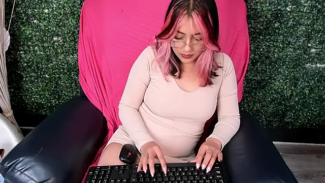 PinkyyPieee_ Live XXX-Chat