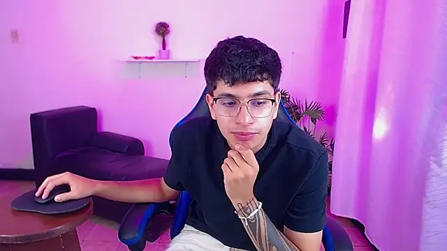 maax_18 – Naživo XXX chat