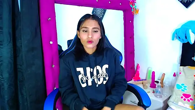 Jenng18's Live XXX Chat