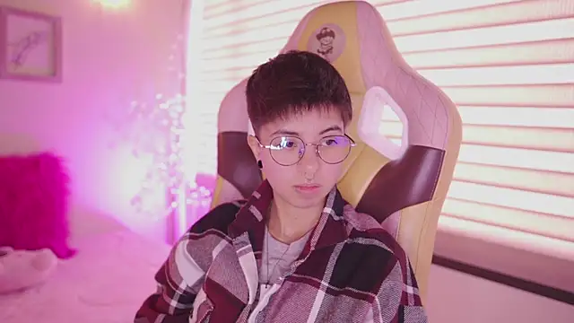 tommy_blue's Live XXX Chat