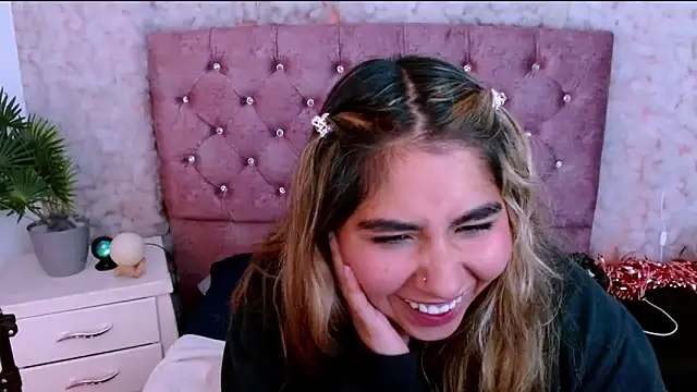 Sofiazaf_'s Live XXX Chat
