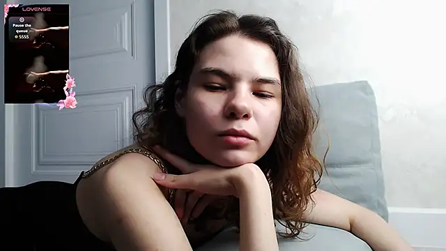 Dream_Alina Adlı Modelin Canlı XXX Sohbeti