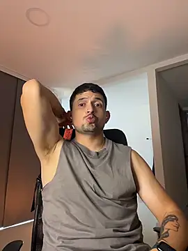 TroyeSavage Webcamshow