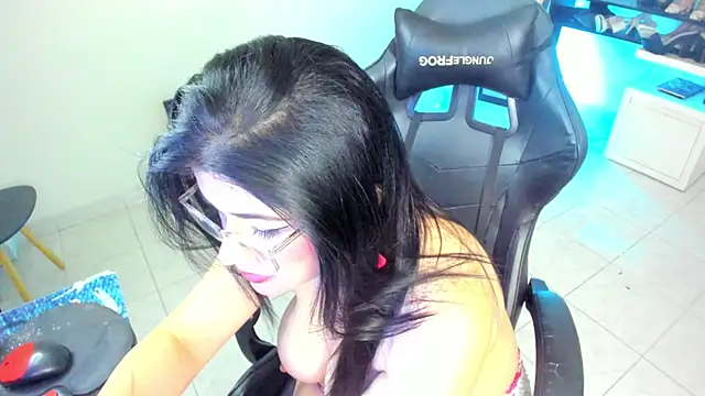 BellaFlaming's Live XXX Chat