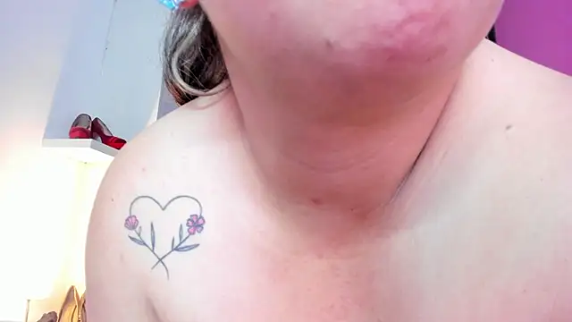 ScarletBigTitties 라이브 XXX 채팅