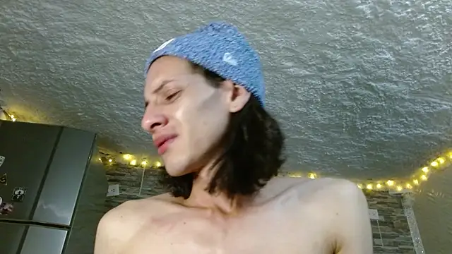 XXX chat uživo modela alurba666