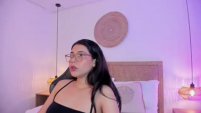 desireee_'s Live XXX Chat