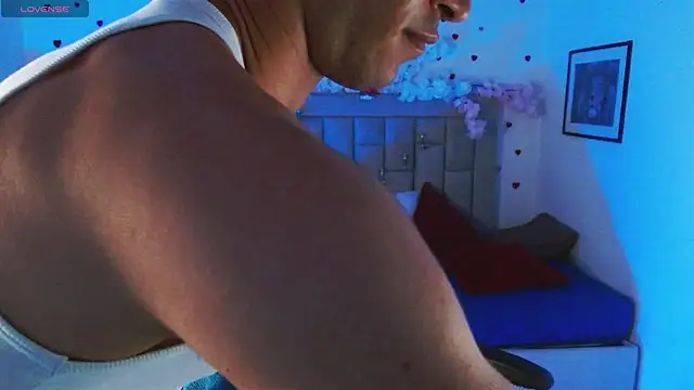 Caius_fox Live XXX Chat