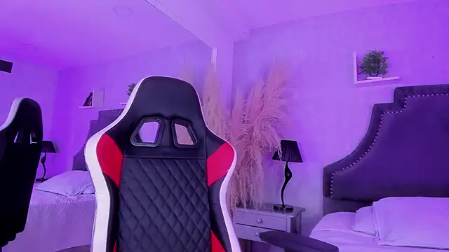 CarolineFyre Chat XXX live