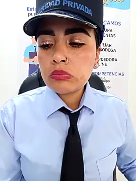 Chat +18 de MAYE__13 ao vivo