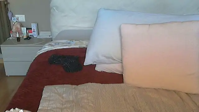 XXX chat uživo modela -K--