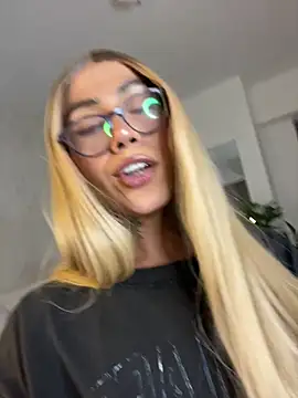 miss_tatiana_'s Webcam Show