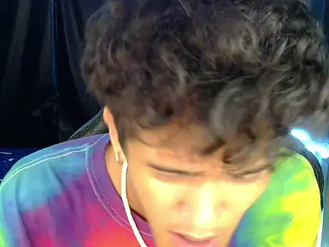 โชว์เว็บแคมของ hugekenbigcock