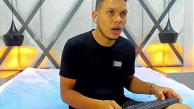 NohaBrooksn Webbikameraesitys