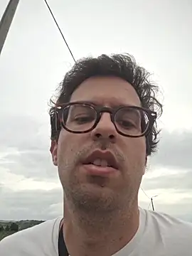 Show de RikCum4u na webcam