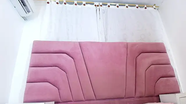 XXX chat uživo modela miajhonsonx