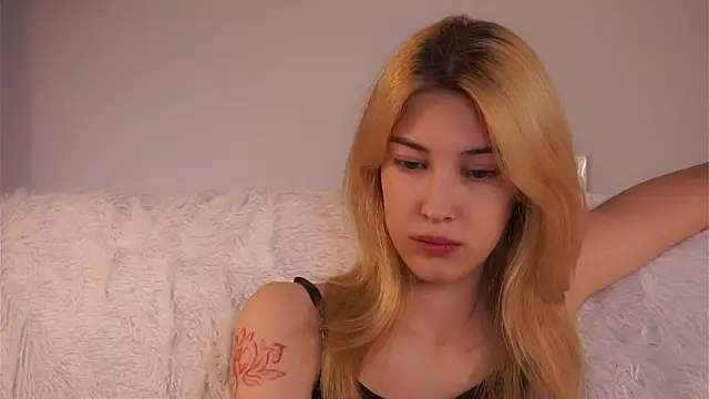 Онлайн чат XXX AngelicRice