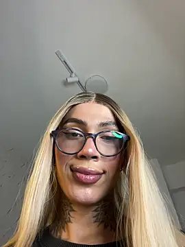 miss_tatiana_'s Webcam Show