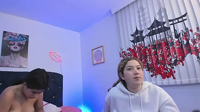 valeria_and_zoe Adlı Modelin Web Kamerası Şovu