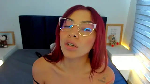 แชท XXX สดของ melanie_roux__