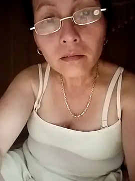 Chat +18 de Cucci07 ao vivo