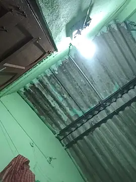 Hot-Bidhika: онлайн-секс-чат