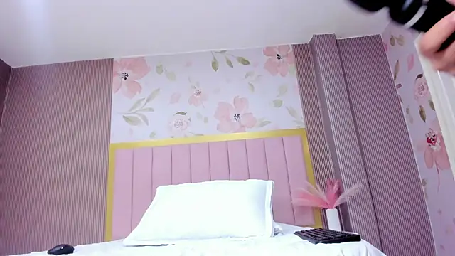 Alanah_R: онлайн-секс-чат