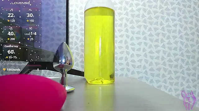 KAROLAGREY's Live XXX Chat