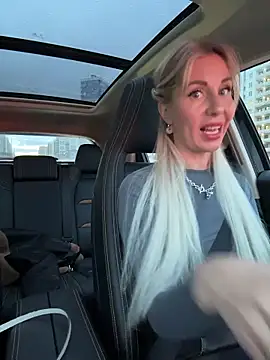 LisaMurr 即時 XXX 聊天