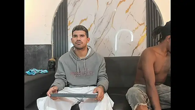 Show de Latins_on_fire na webcam