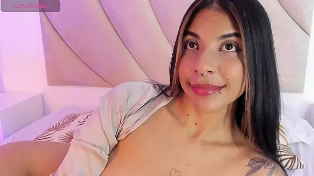 VioletaHills_'s Live XXX Chat