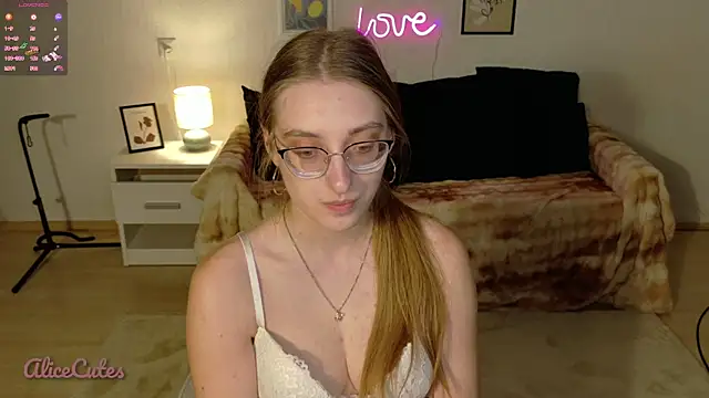 AliceCutes 라이브 XXX 채팅