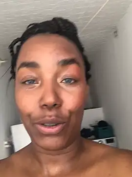 almaseductoraのライブXXXチャット