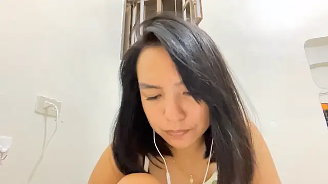 NoreenPierotti's Live XXX Chat