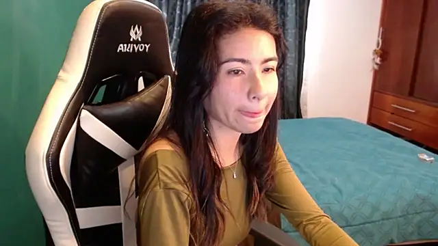 alice_middlee live XXX chat