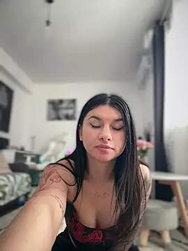 DramaQueen__ live XXX chat