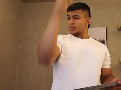 Thiago_Valente Live XXX-chat