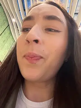 Holly_Play Webcamshow