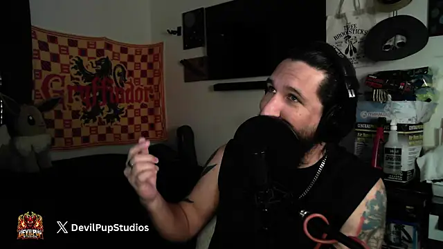 DevilPup75_'s Webcam Show