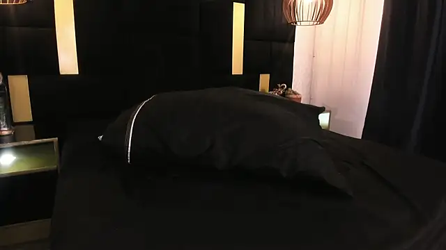 Lucio__Fox: онлайн-секс-чат