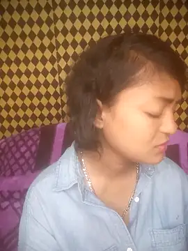 Freakingromance webkamerás műsora