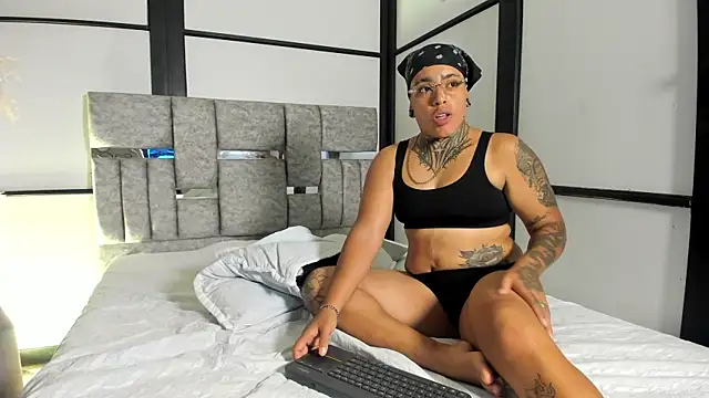 CasperMilers: онлайн-секс-чат