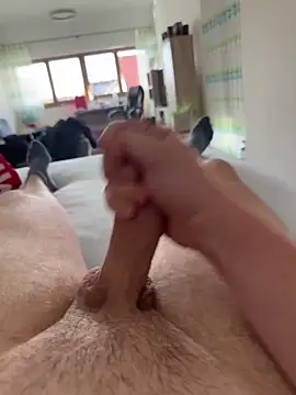 flo_vorhaut 即時 XXX 聊天