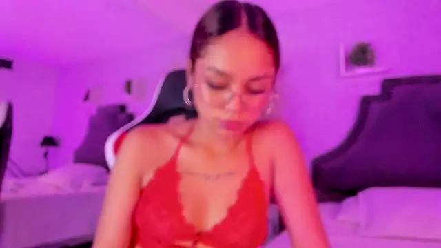 CarolineFyre Chat XXX live