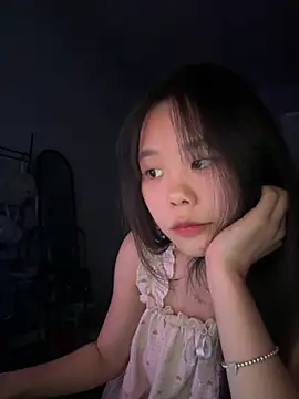 Emely-lysea Chat XXX live