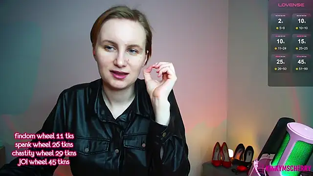 Czat XXX na żywo – KinkyMissCherry