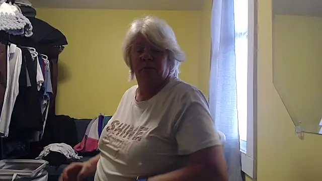 canadiancougar1965's Live XXX Chat