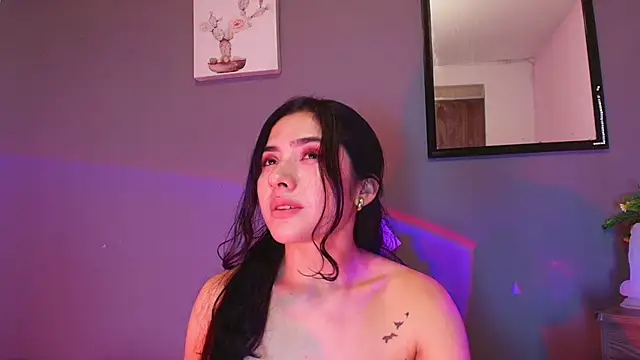 adara_johnson__ Adlı Modelin Canlı XXX Sohbeti