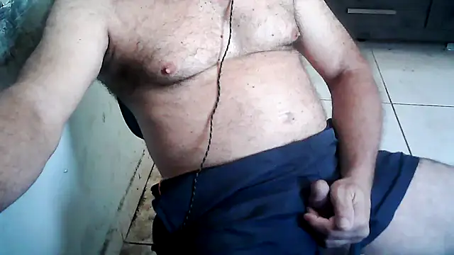 eduar570: онлайн-секс-чат